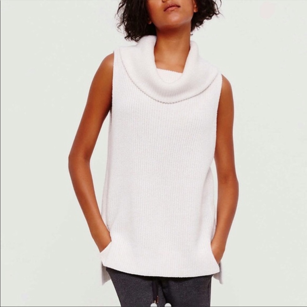 Lou and grey sleeveless turtleneck sweater